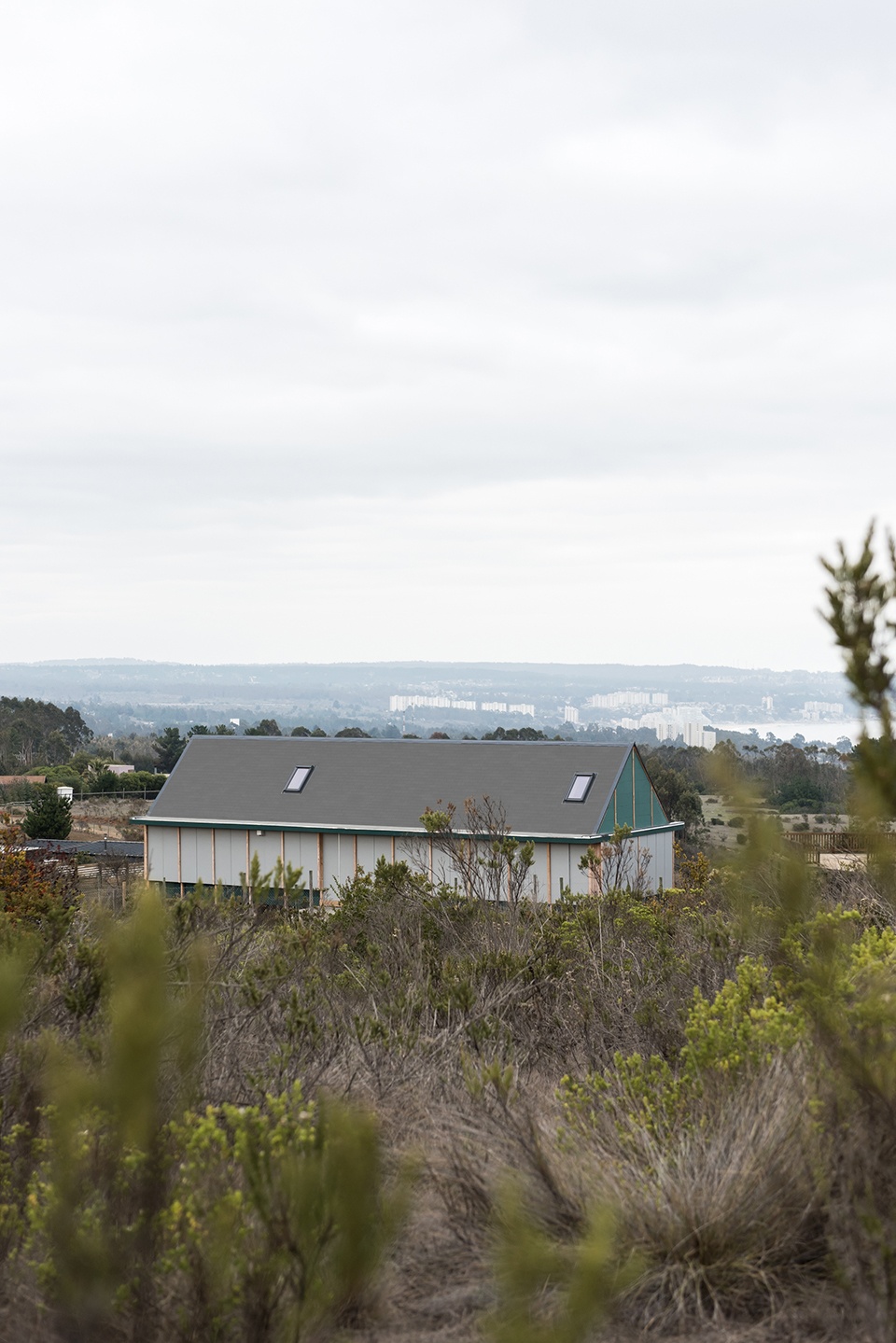 sp house by rodrigo valenzuela jerez