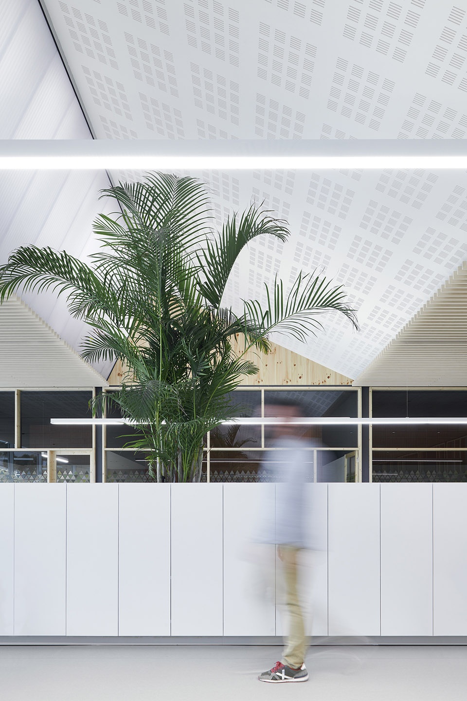 O78 Warehouse Renovation by DAVID MARTINEZ TANGRAM ARQUITECTURA DISENO