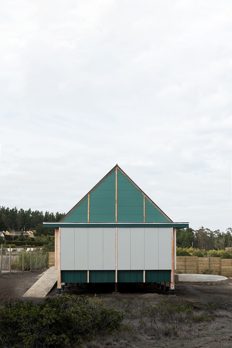 sp house by rodrigo valenzuela jerez