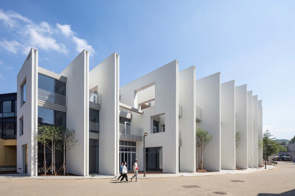 Heyri Chronotope Wall by UNSANGDONG Architects Cooperation