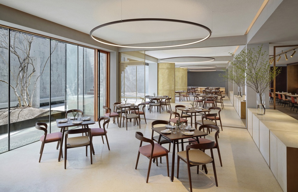 SOHO Commune by the Great Wall AIM