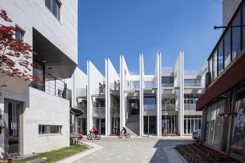 Heyri Chronotope Wall by UNSANGDONG Architects Cooperation