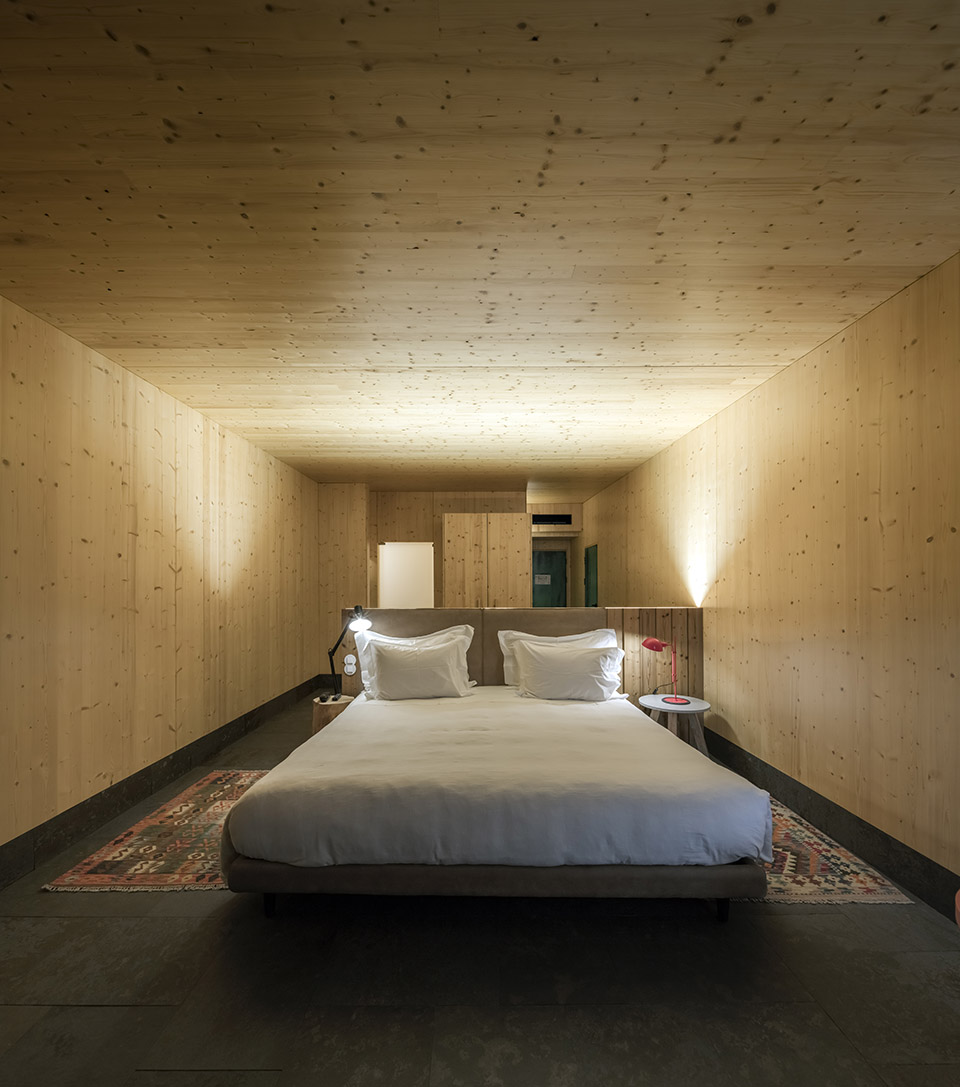 hotel feelviana by carlos castanheira