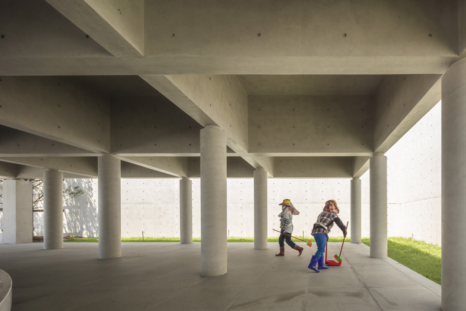 Chia Ching Mausoleum by alvaro Siza Carlos Castanheira