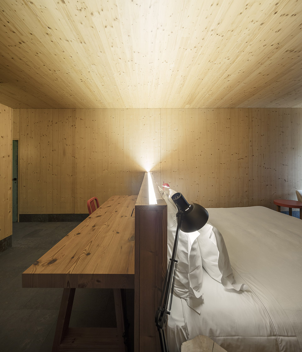 hotel feelviana by carlos castanheira