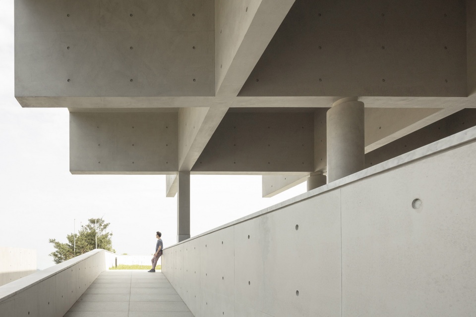 Chia Ching Mausoleum by alvaro Siza Carlos Castanheira