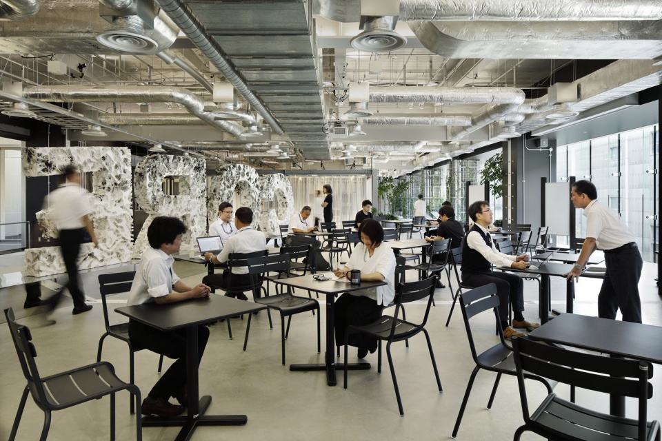 design of the innovation center in the new experiment building at ihis yokohama office by nikken sekkei