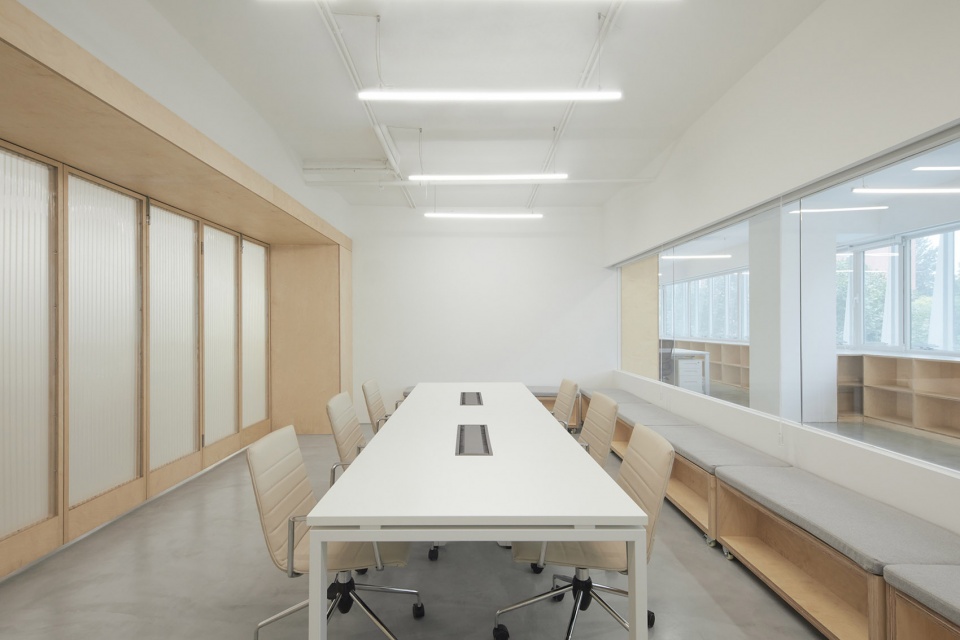 short sentence shanghai by woodo studio