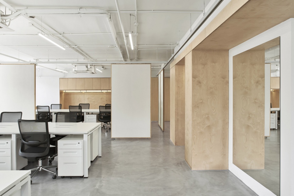 short sentence shanghai by woodo studio