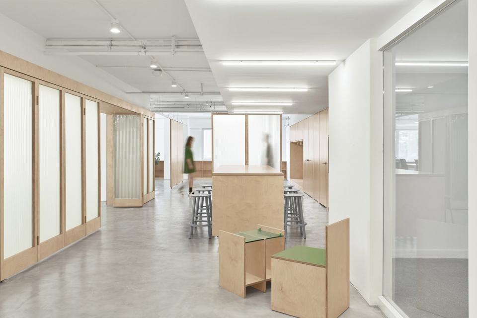 short sentence shanghai by woodo studio