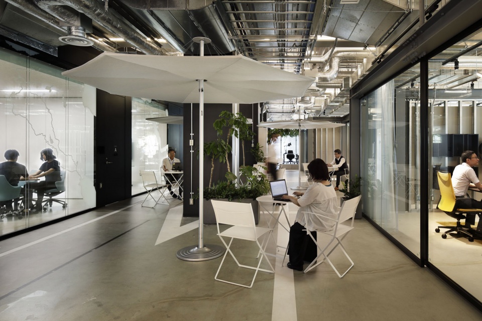 design of the innovation center in the new experiment building at ihis yokohama office by nikken sekkei