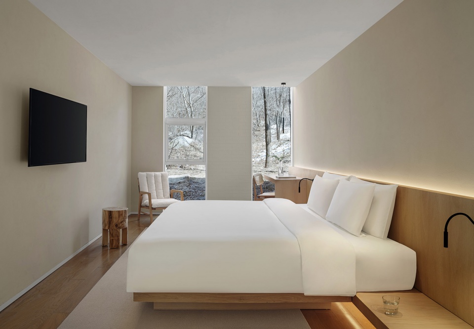 SOHO Commune by the Great Wall AIM