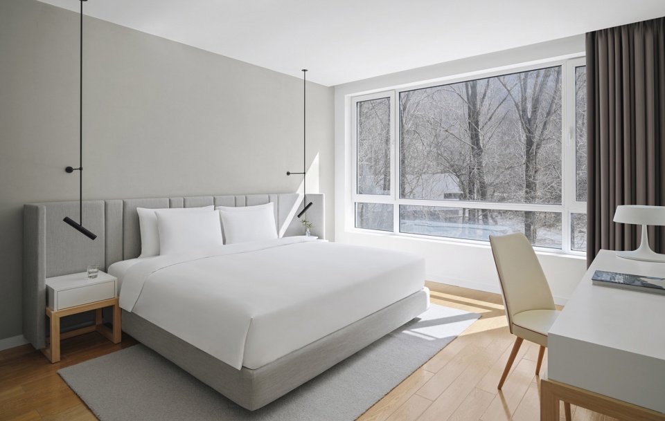 SOHO Commune by the Great Wall AIM