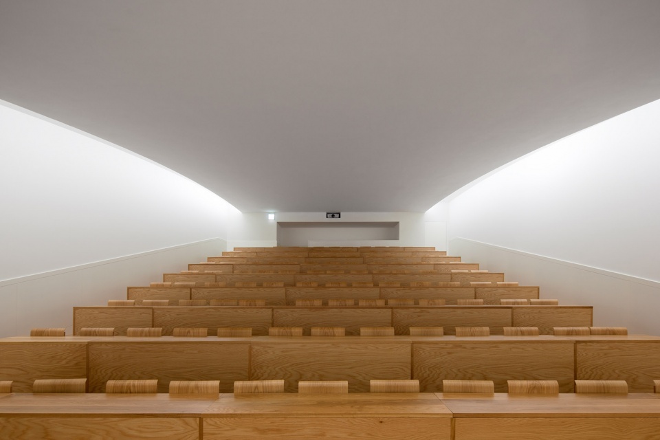 Amore Pacific Research and Design Center Alvaro Siza Carlos Castanheira Kim Jang Kyu