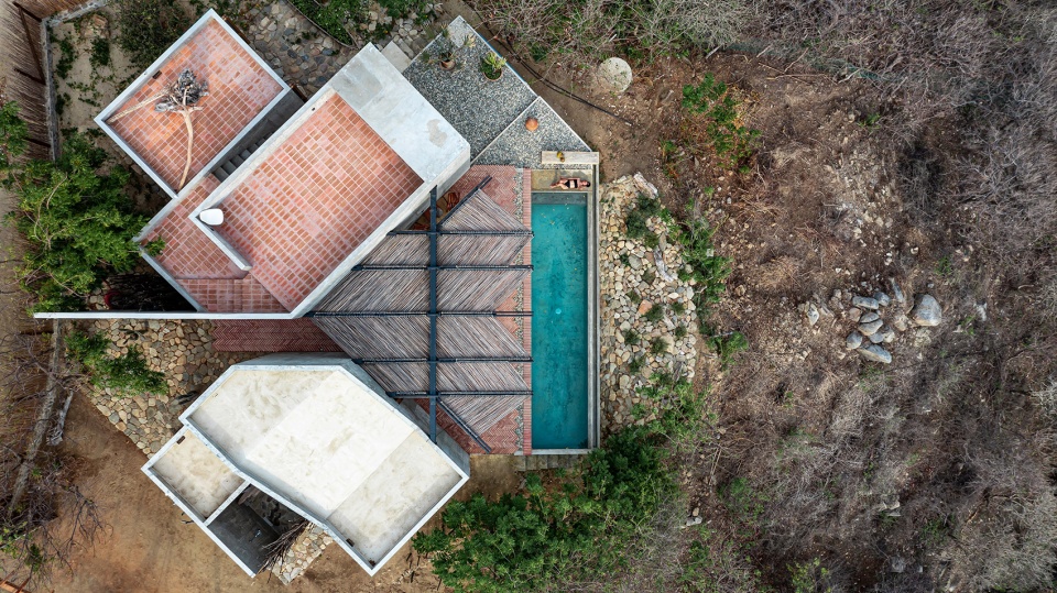 La casa del sapo by Espacio 18 Arquitectura