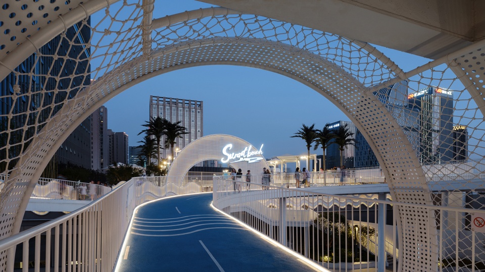 wuhan jiangchen paradise walk rooftop landscape china by flo