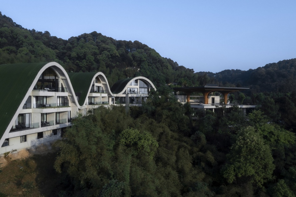 MUNWOOD RESORT China by LEW ASSOCIATES