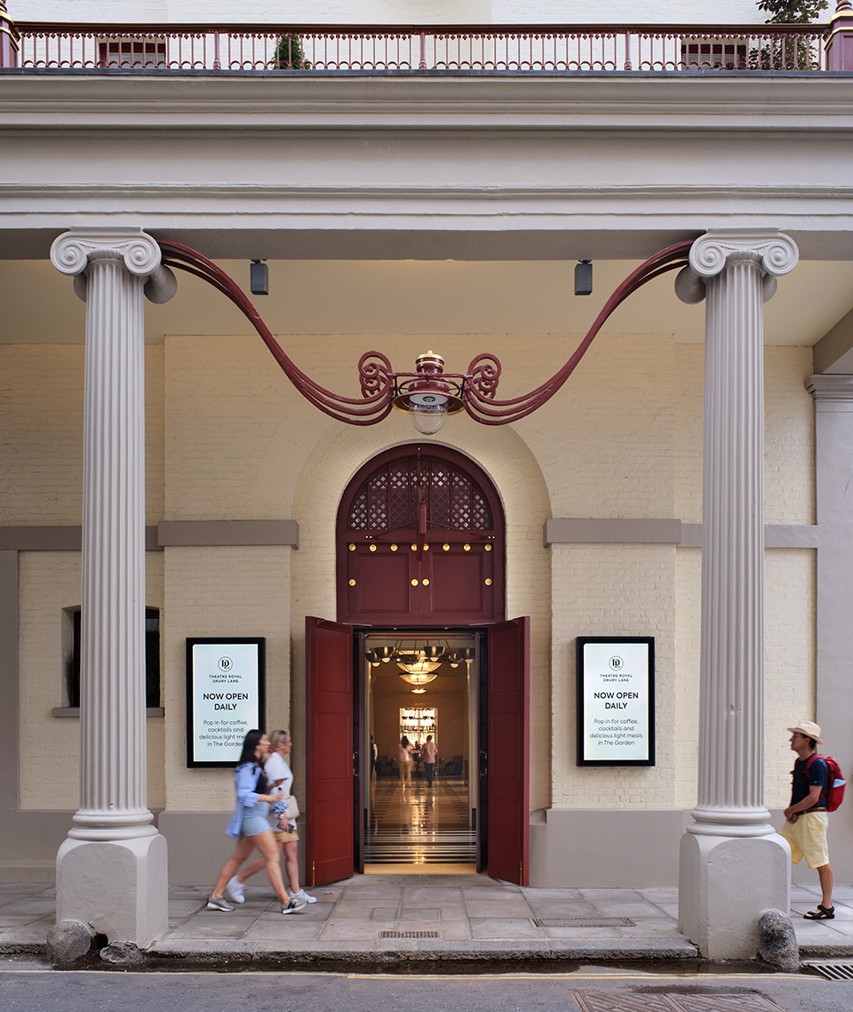 theatre royal drury lane by haworth tompkins