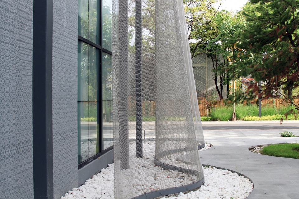 beijing fashion factory courtyard a by antistatics architecture