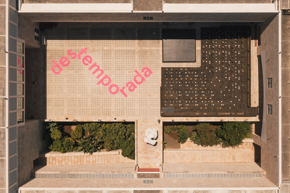 ccb auditorium by ricardo bak gordon