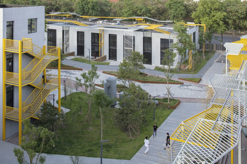 beijing fashion factory courtyard a by antistatics architecture