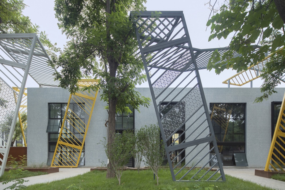 beijing fashion factory courtyard a by antistatics architecture