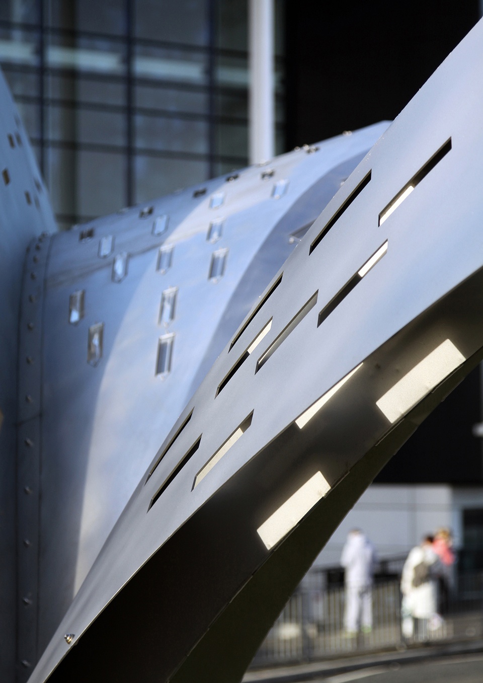 rain bow gate by tonkin liu