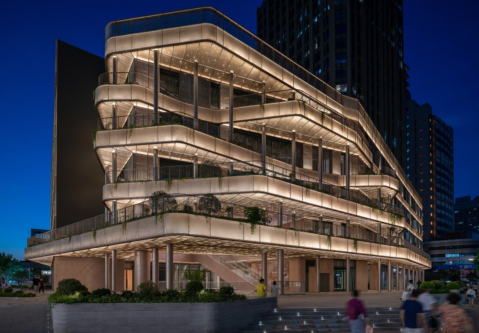 Shanghai Kailong Jiajie Plaza Transformation by AIM