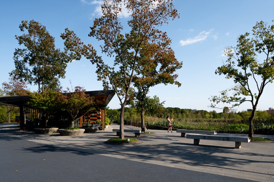 forest park west entry breaking barriers to connect neighborhood landscape infrastructure china by plat studio