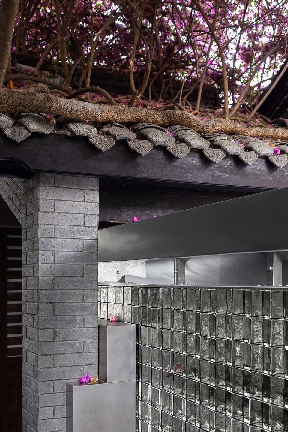 Holiland 1992 Concept Store Some Thoughts Spatial Design and Research Office