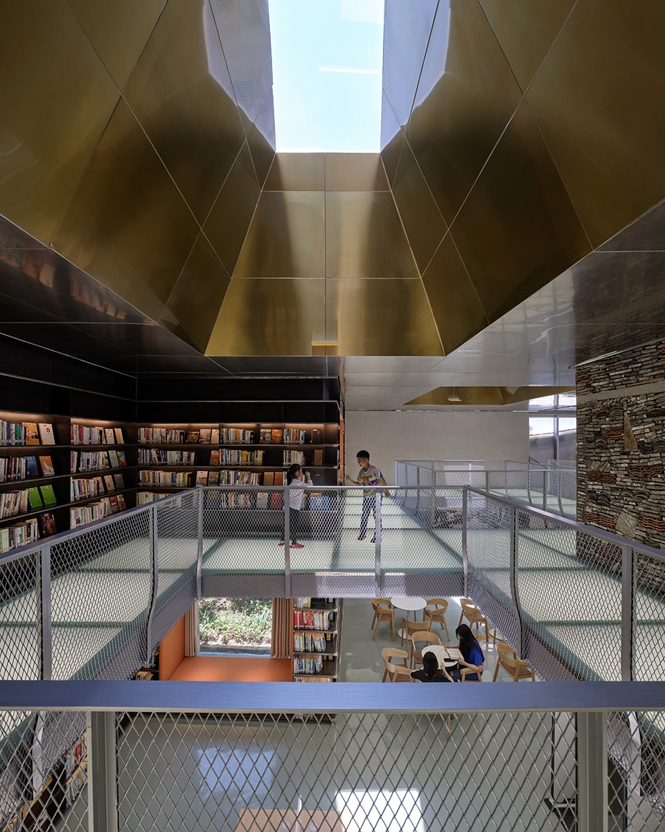 Qixian XiafangQiao City Library Leeko Studio