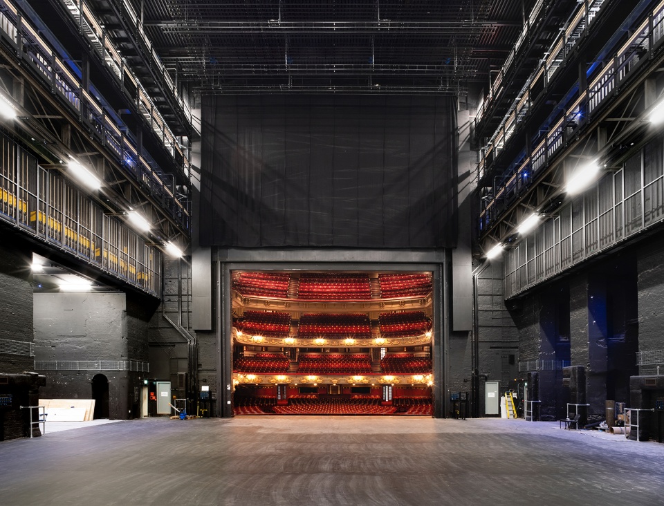theatre royal drury lane by haworth tompkins
