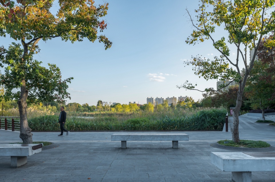 forest park west entry breaking barriers to connect neighborhood landscape infrastructure china by plat studio
