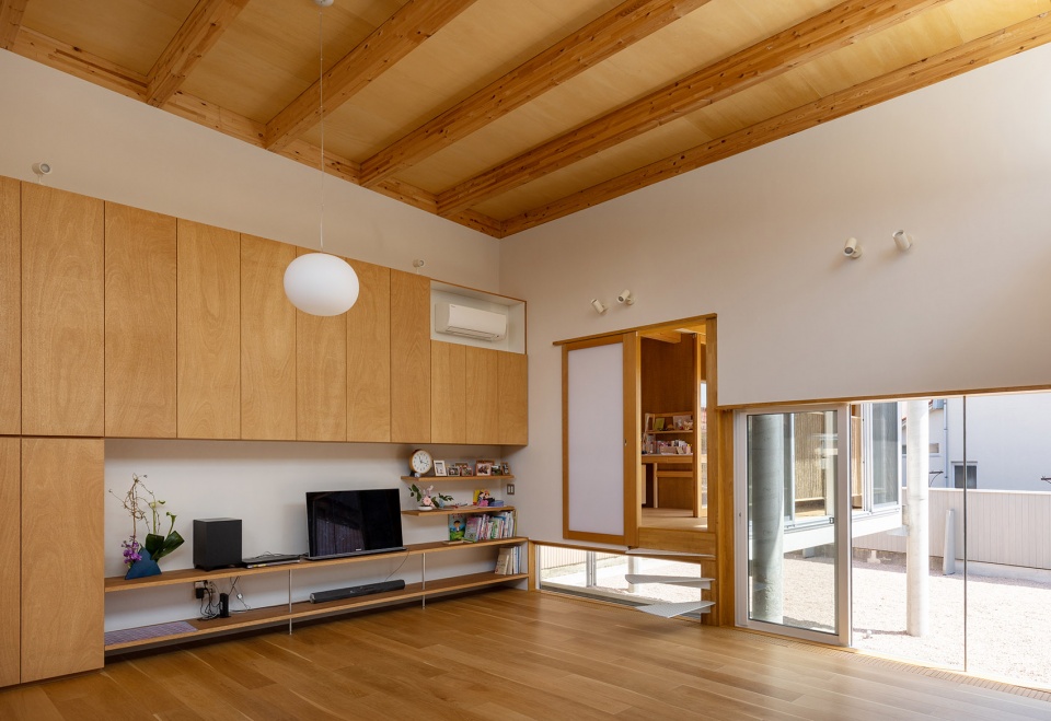 house in takaoka japan by unemori architects