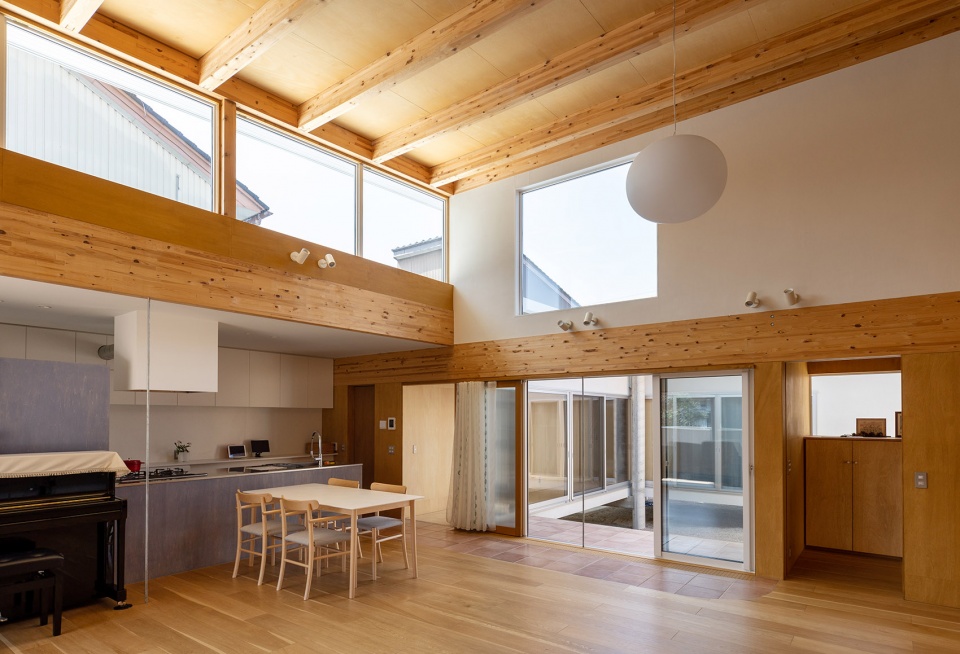 house in takaoka japan by unemori architects