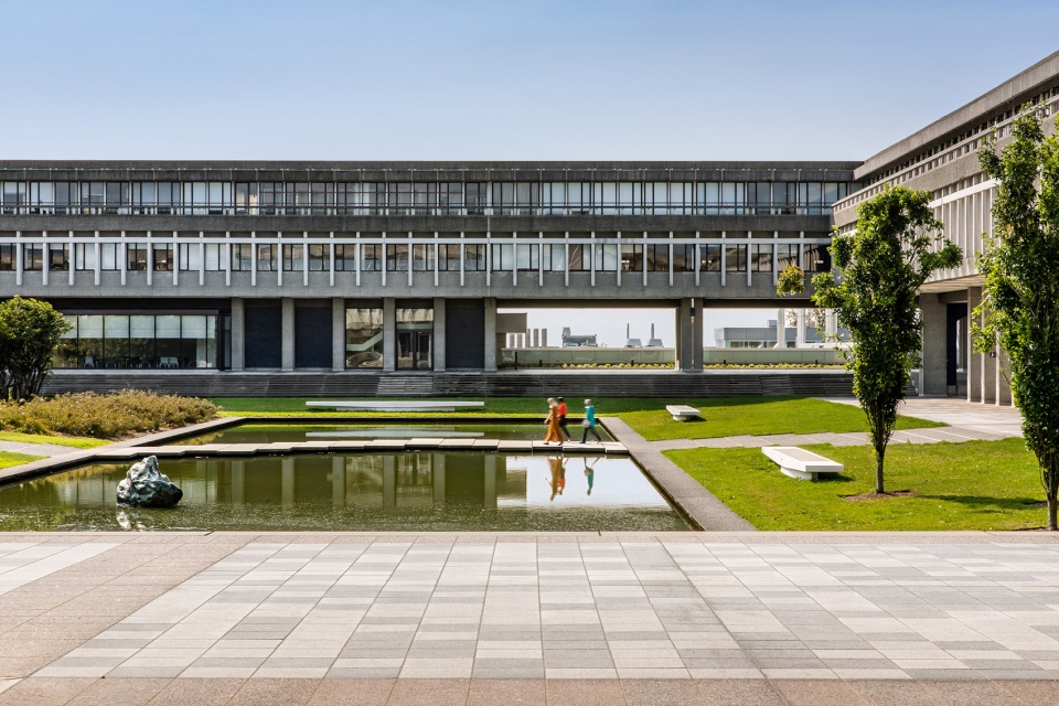 sfu burnaby plaza renewal canada by public