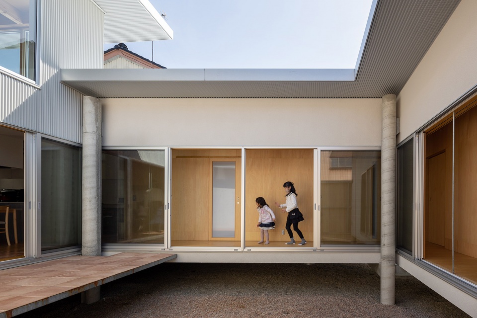 house in takaoka japan by unemori architects