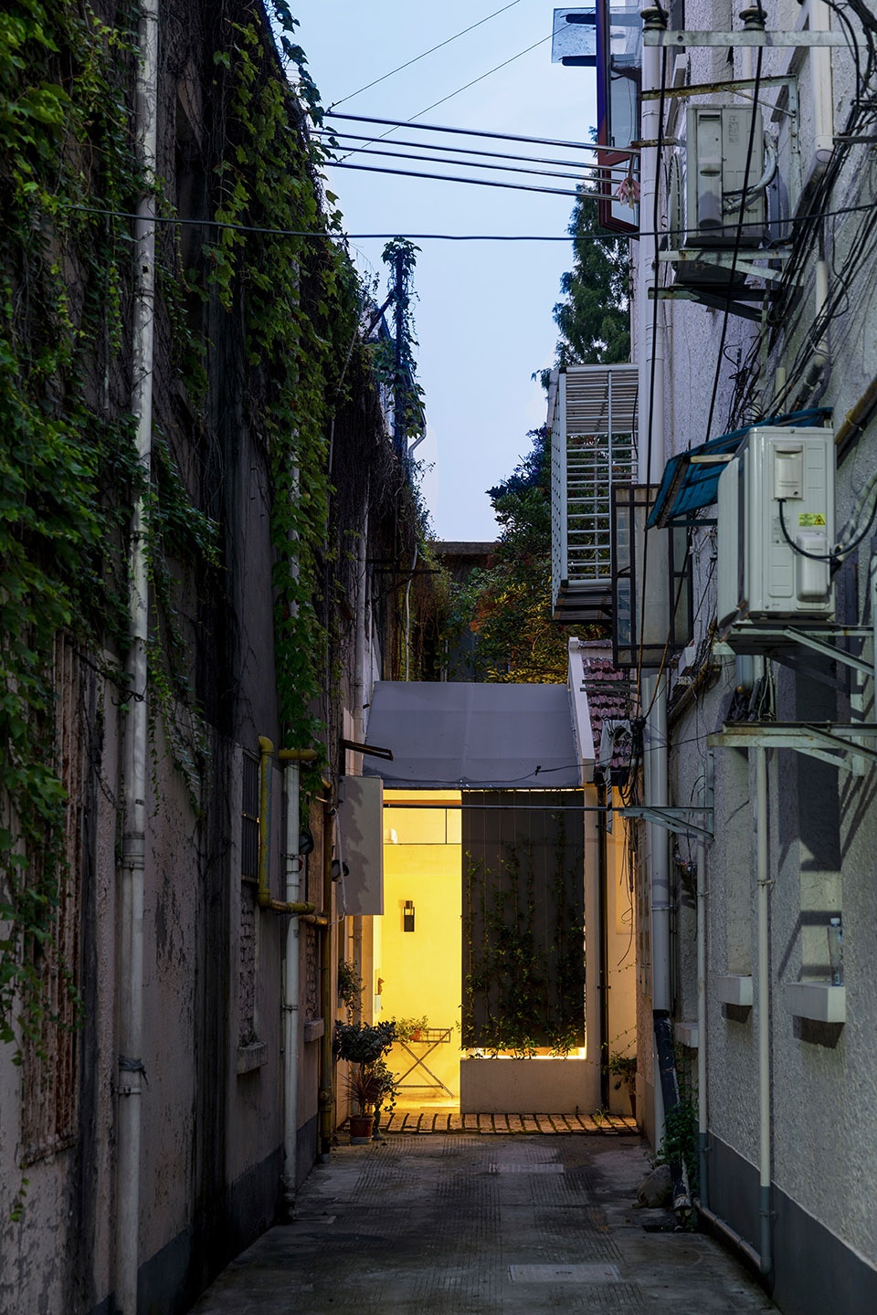 reconstruction of leftover space near shanghai yongjia road china by greyspace architects