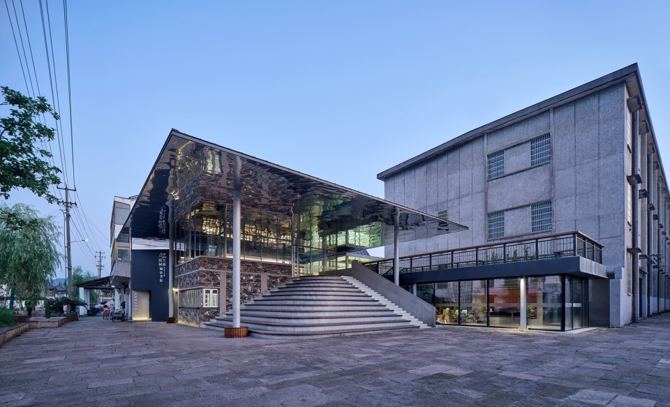 Qixian XiafangQiao City Library Leeko Studio