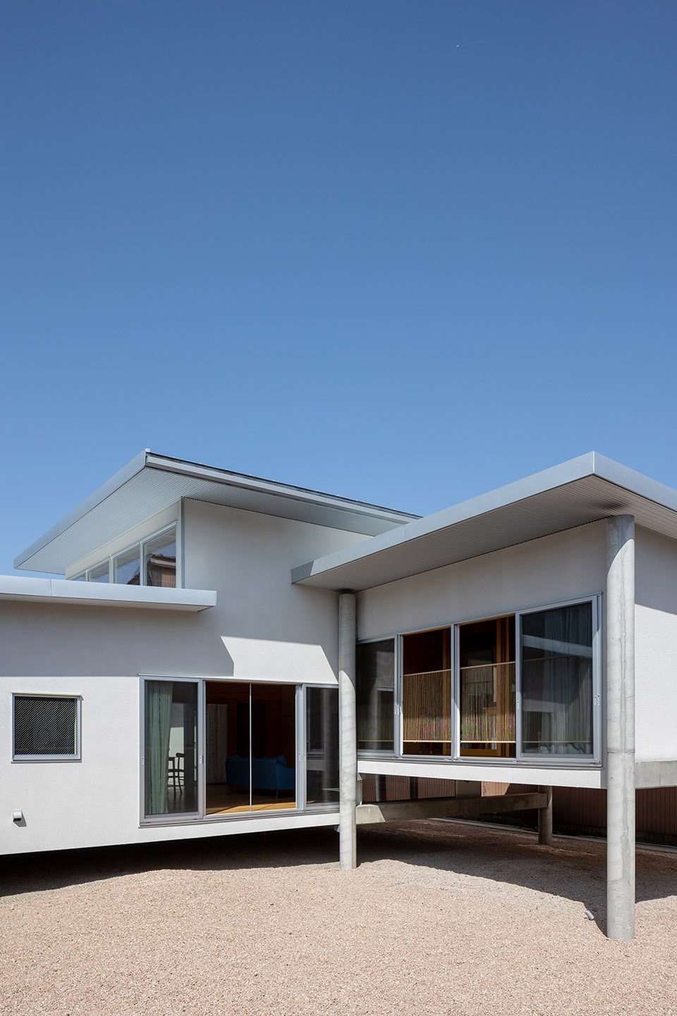 house in takaoka japan by unemori architects