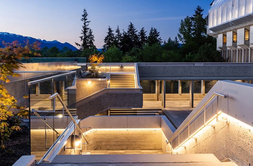sfu burnaby plaza renewal canada by public
