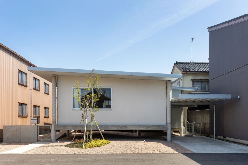 house in takaoka japan by unemori architects