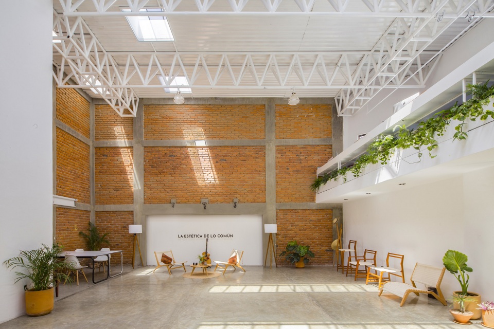community space karakorum 221 mexico by elipsis arquitectos