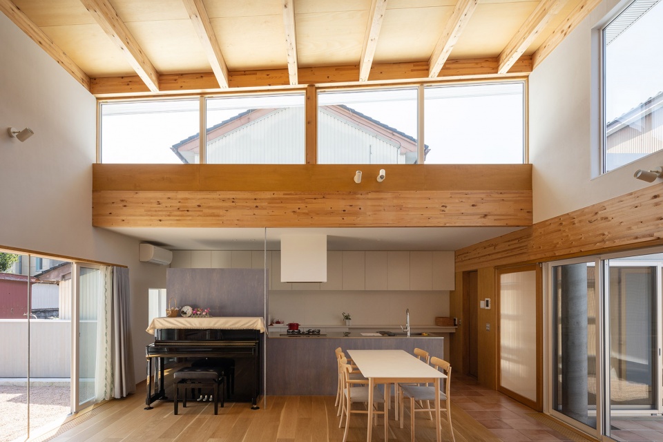 house in takaoka japan by unemori architects
