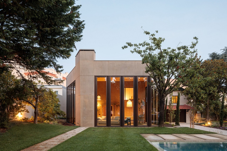 HOUSE 2 OPORTO by Ricardo Bak Gordon