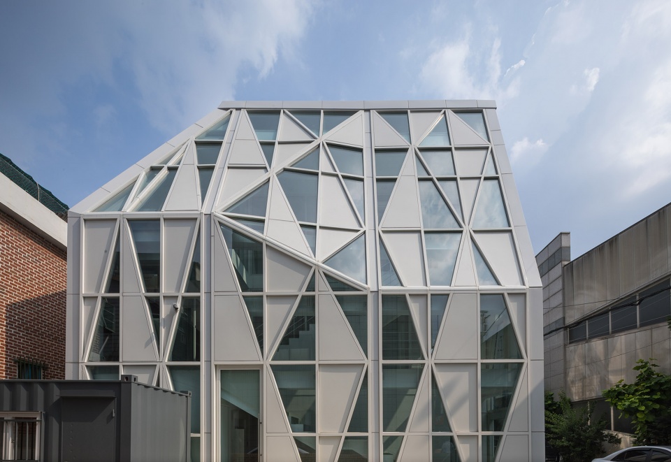 Myeongmok dong Street Stalls by UNSANGDON Architects Cooperation