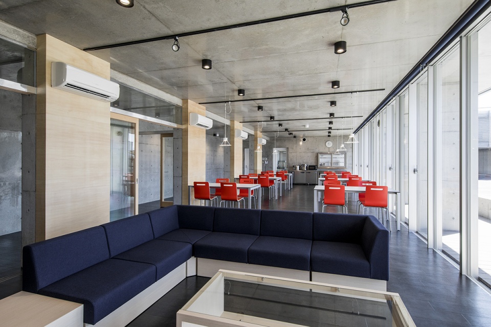 shiseikan by mikami architects