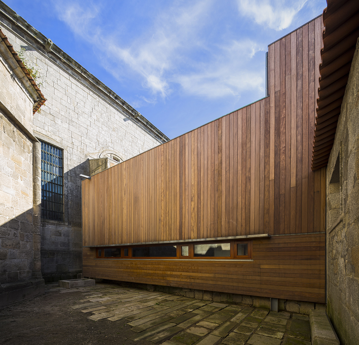 refurbishment of cabido facilities by carlos castanheira clara bastai