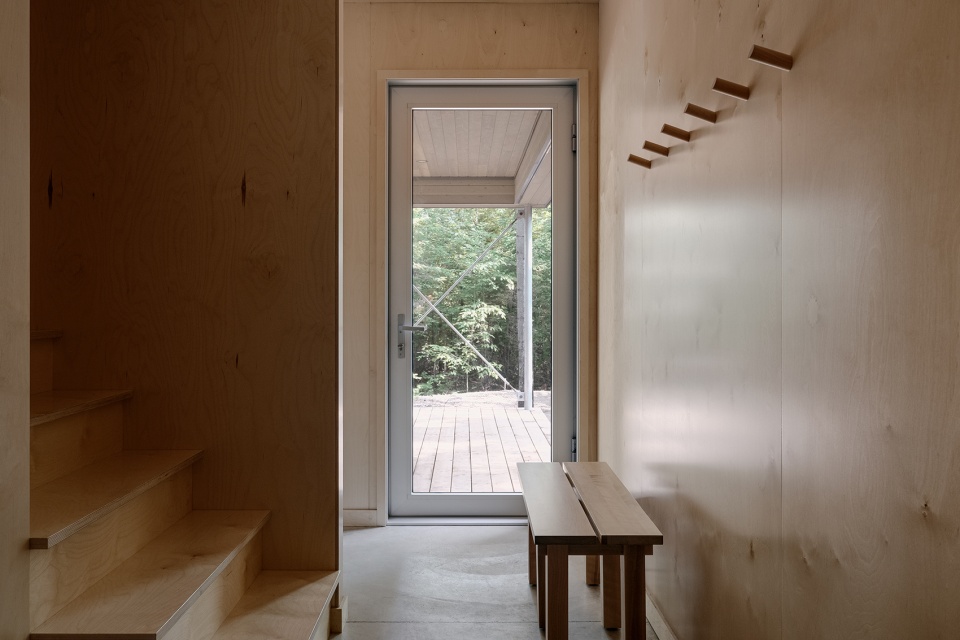 beside chalets by appareil architecture