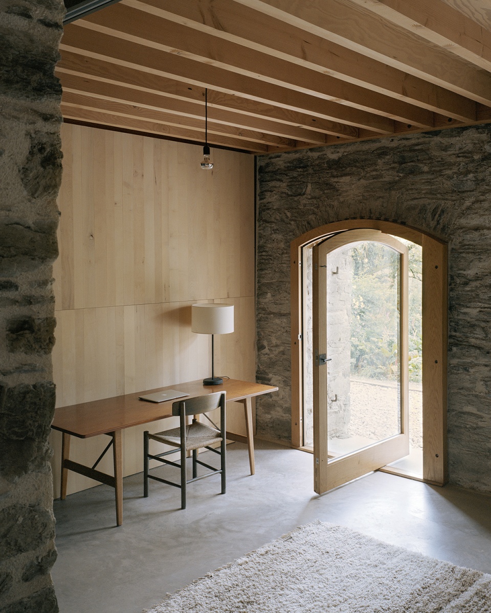 redhill barn devon by type